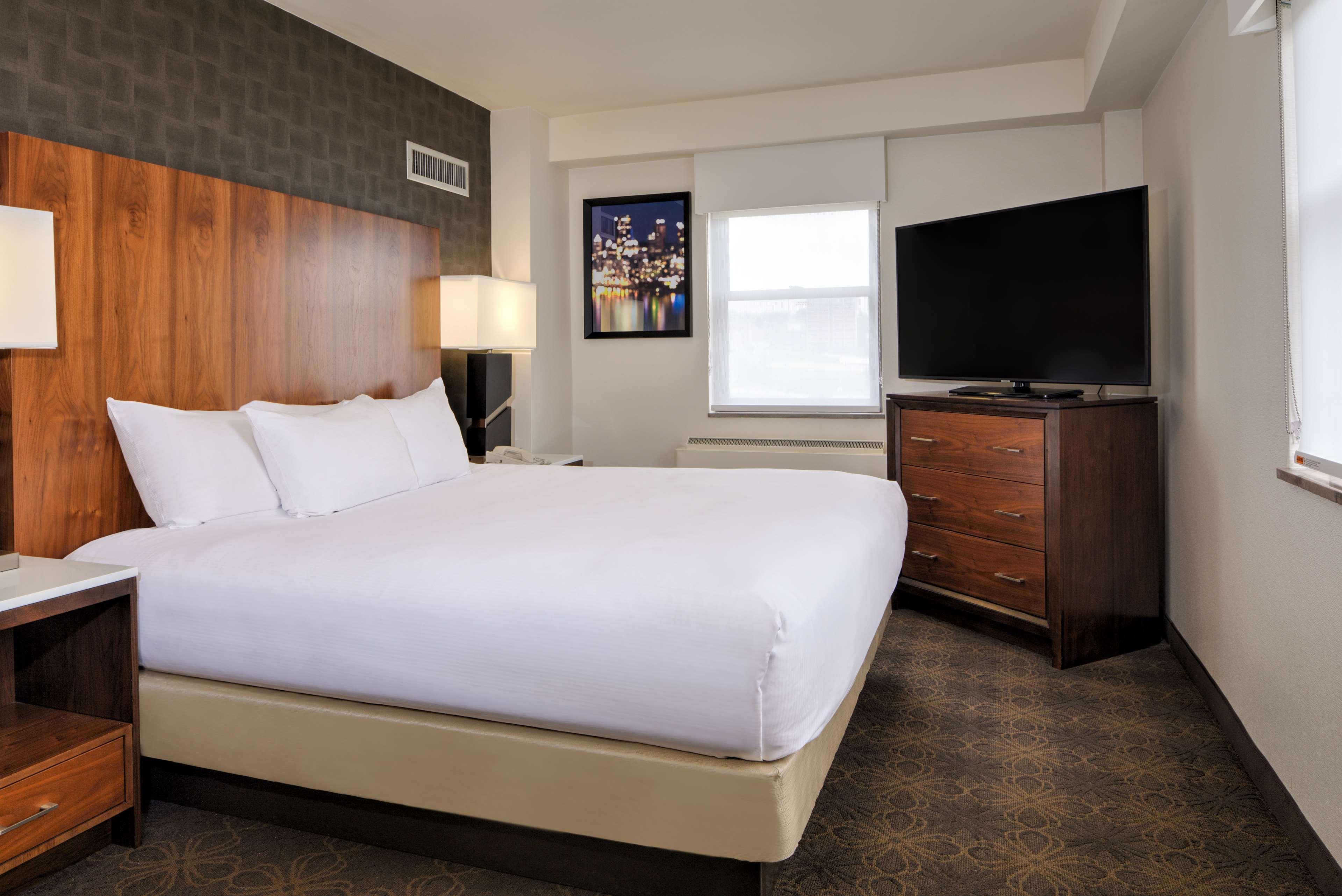 Doubletree By Hilton Hotel & Suites Pittsburgh Downtown Εξωτερικό φωτογραφία