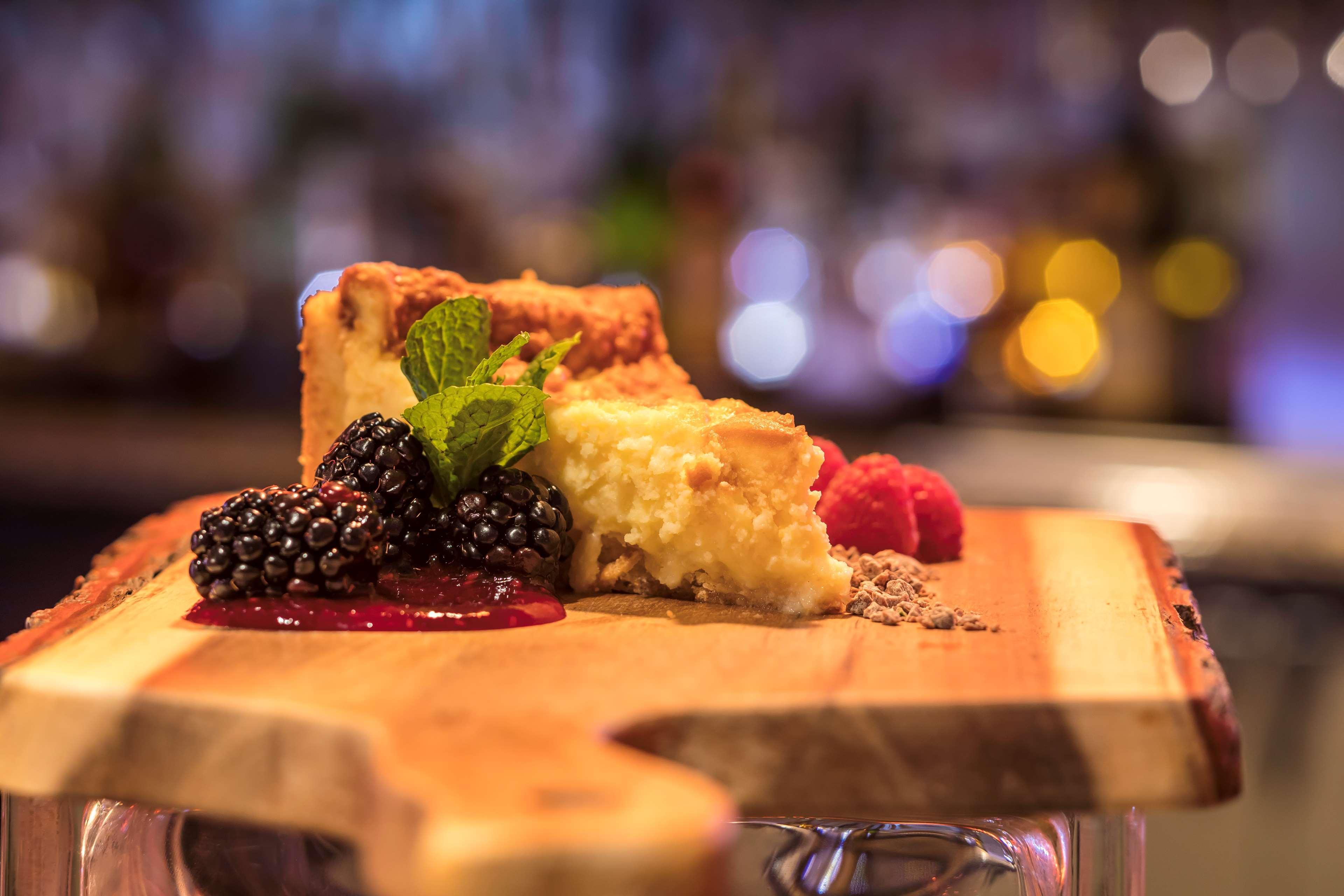 Doubletree By Hilton Hotel & Suites Pittsburgh Downtown Εξωτερικό φωτογραφία