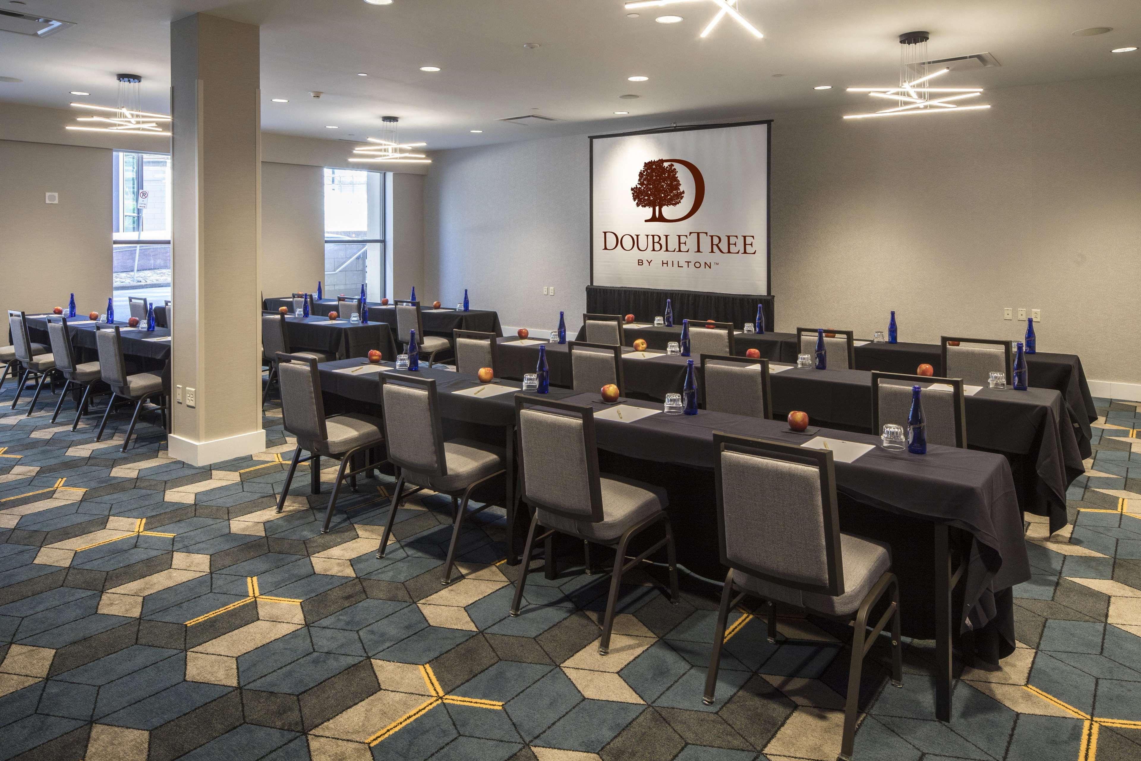 Doubletree By Hilton Hotel & Suites Pittsburgh Downtown Εξωτερικό φωτογραφία