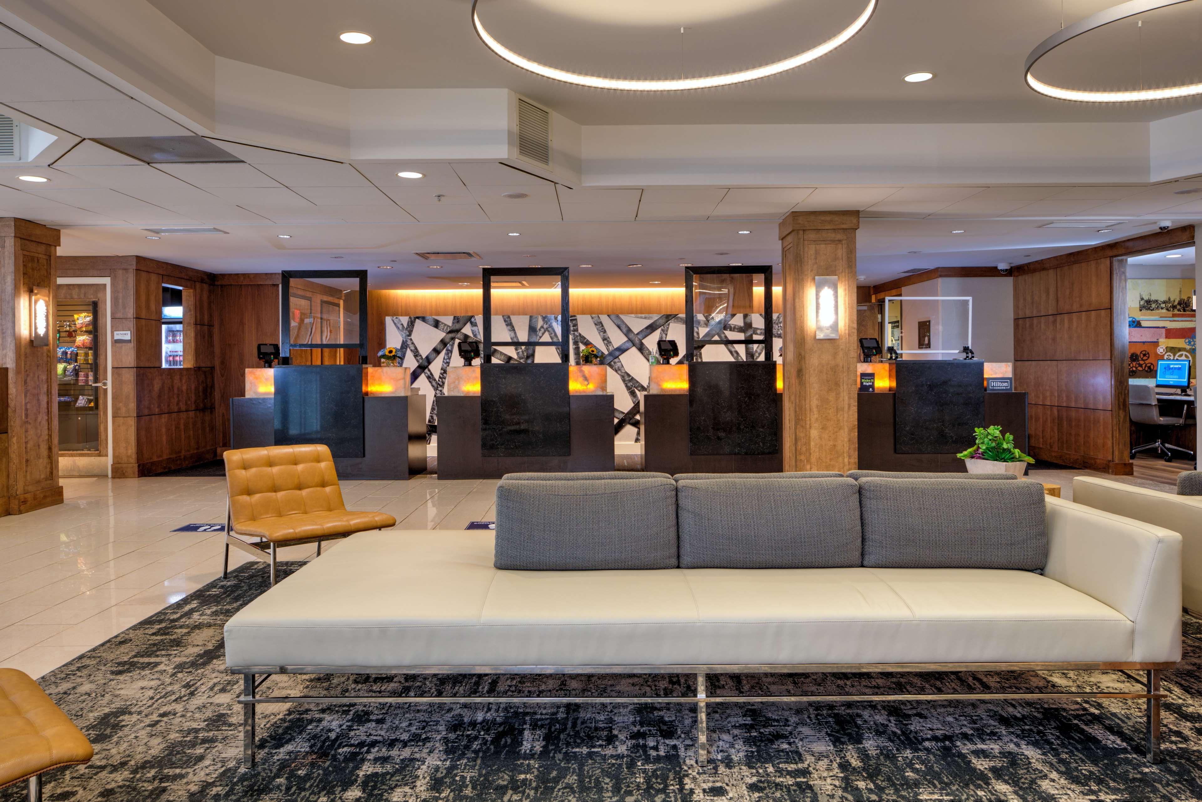 Doubletree By Hilton Hotel & Suites Pittsburgh Downtown Εξωτερικό φωτογραφία