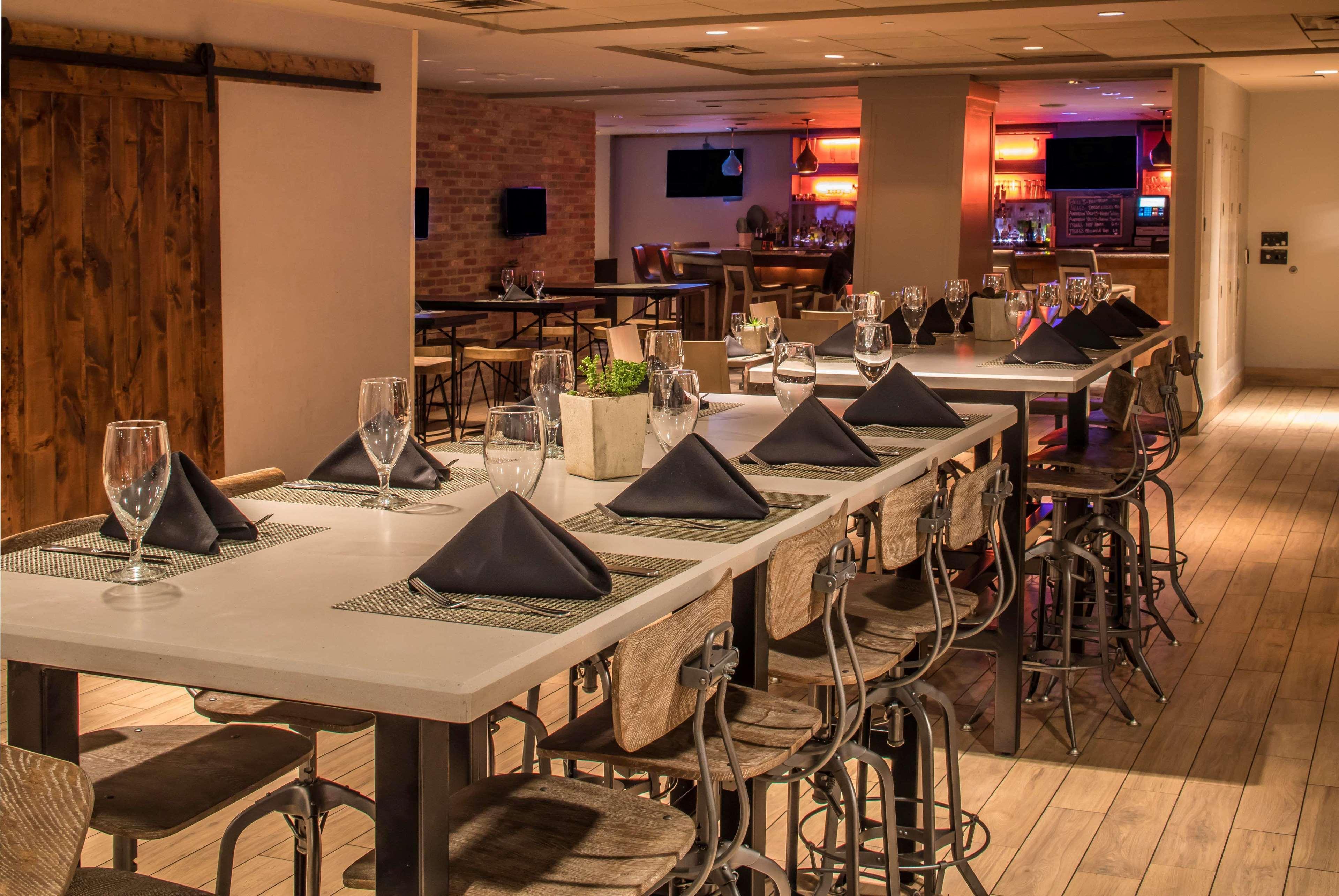 Doubletree By Hilton Hotel & Suites Pittsburgh Downtown Εξωτερικό φωτογραφία