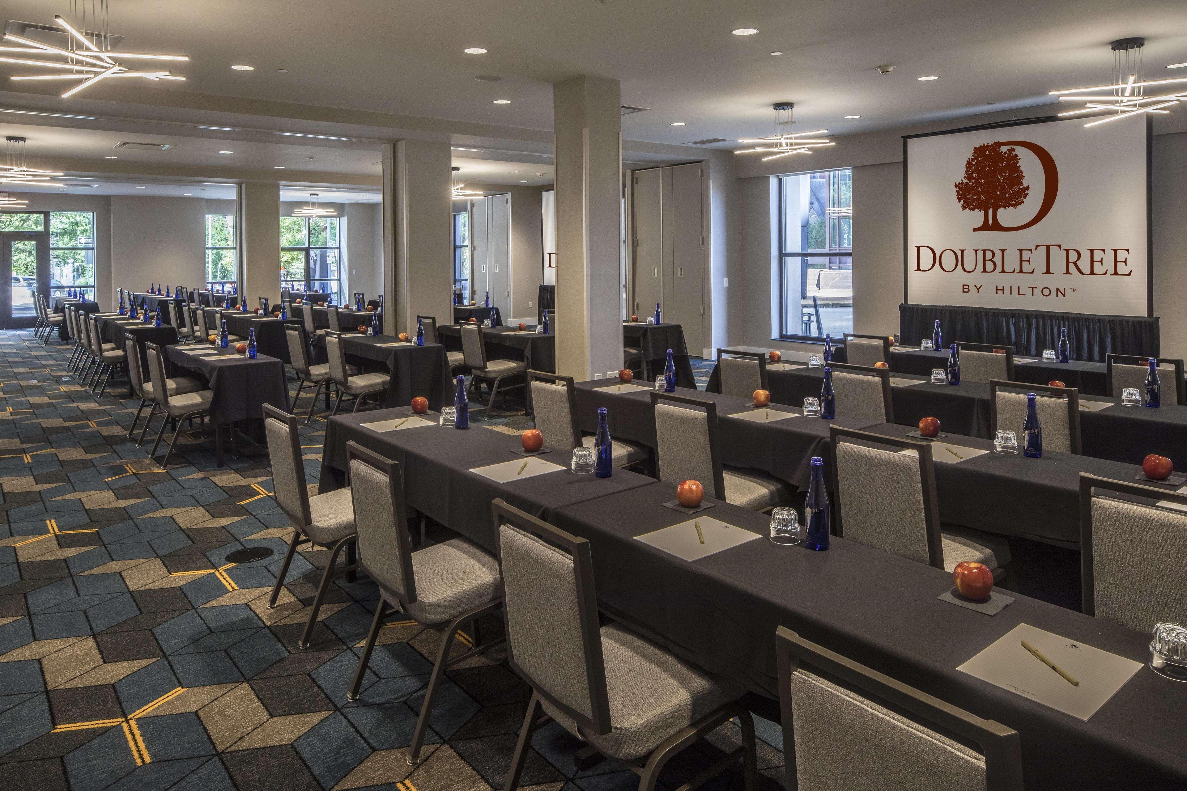 Doubletree By Hilton Hotel & Suites Pittsburgh Downtown Εξωτερικό φωτογραφία