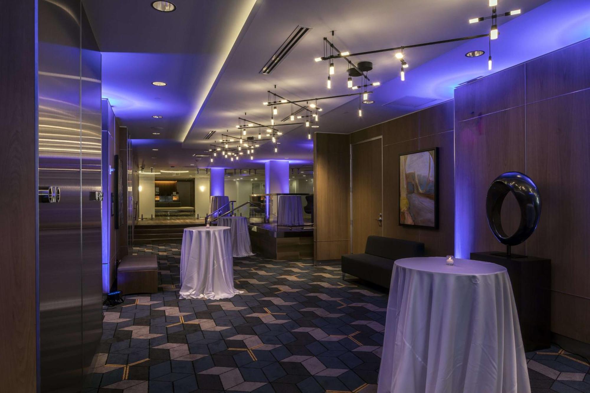 Doubletree By Hilton Hotel & Suites Pittsburgh Downtown Εξωτερικό φωτογραφία