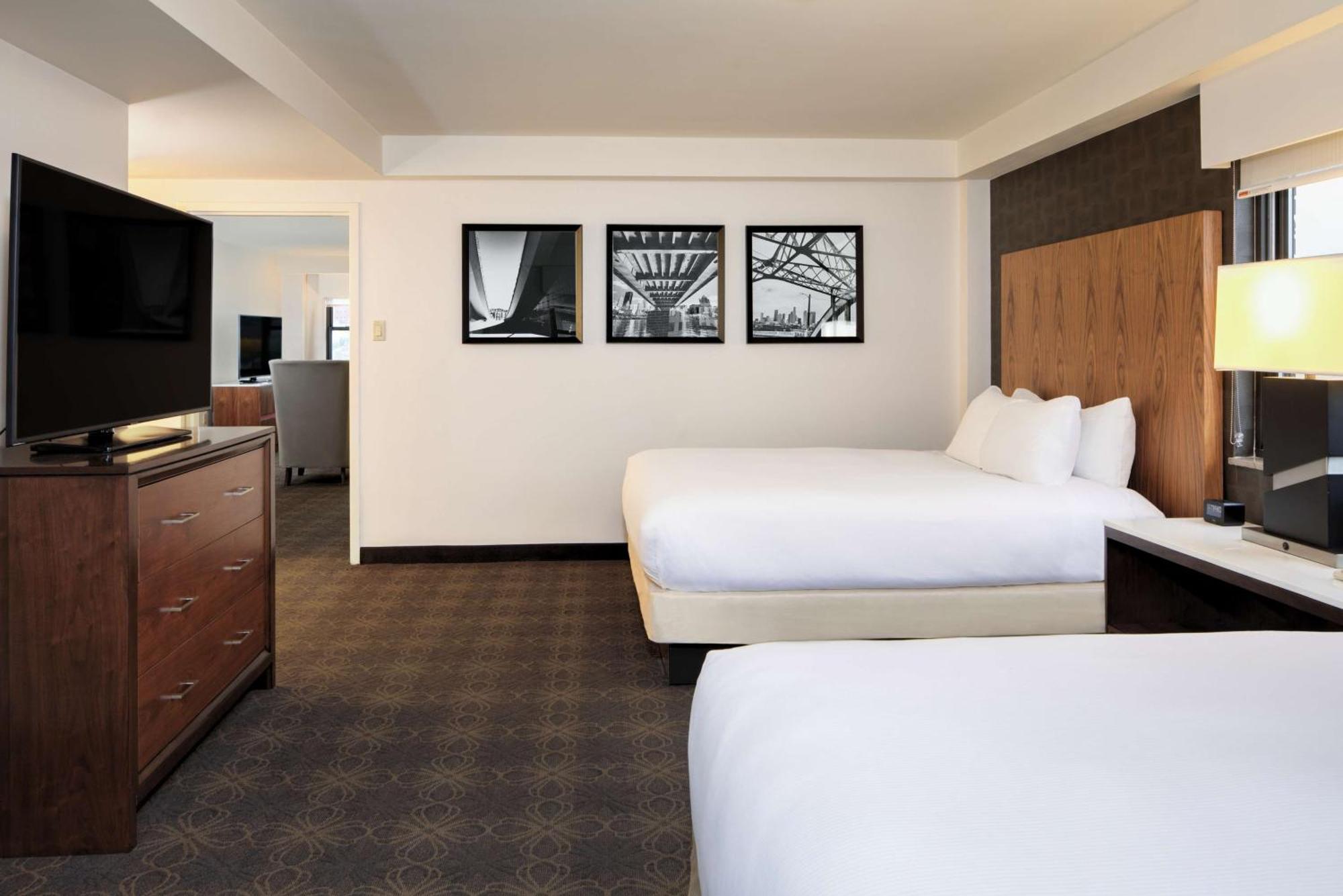 Doubletree By Hilton Hotel & Suites Pittsburgh Downtown Εξωτερικό φωτογραφία